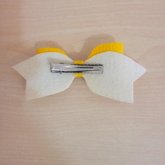 Faux Leather Hairbow For Kids - Picture 2 of 2